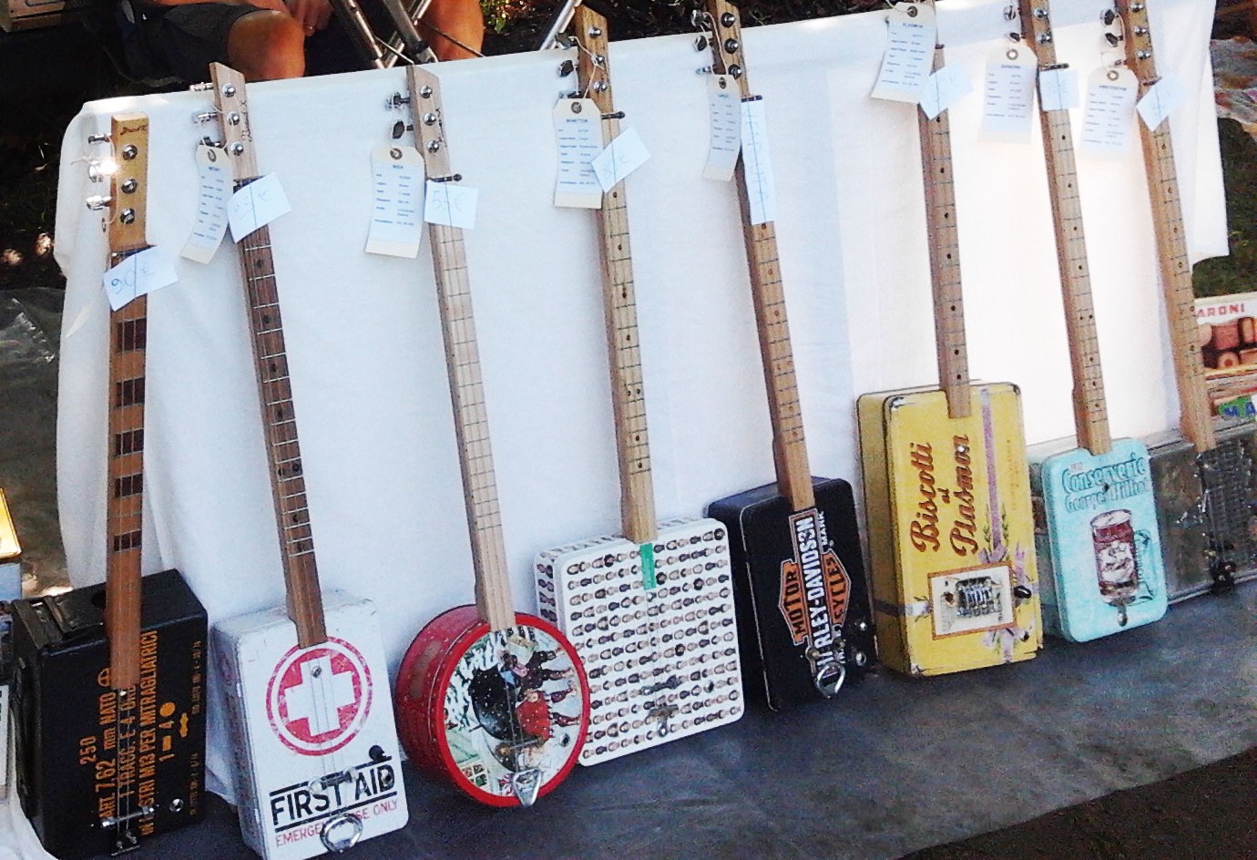 cigar box guitar stand