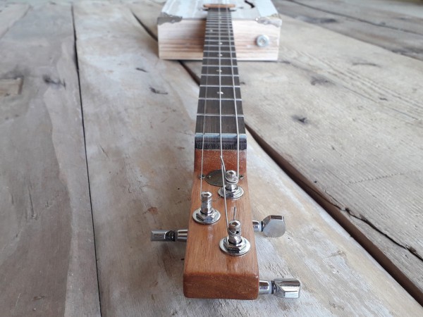 Gallery cigar box guitar