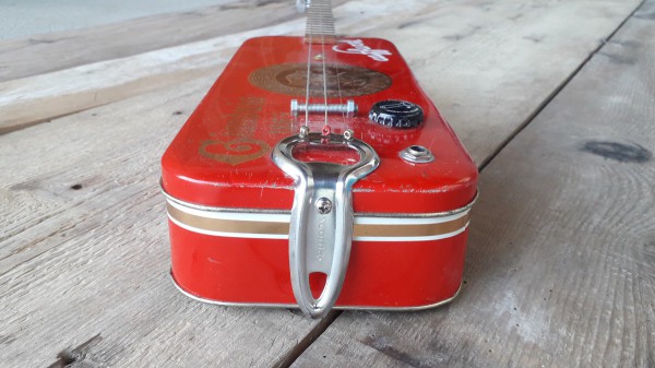 Gallery cigar box guitar