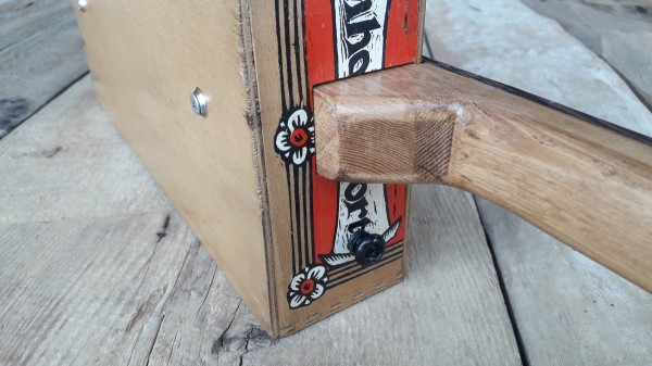 Gallery cigar box guitar