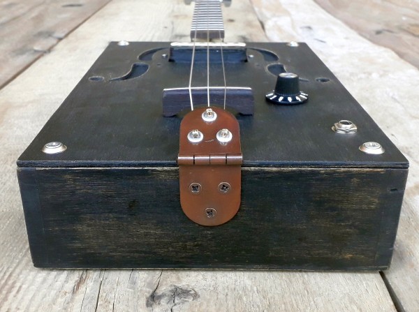 Gallery cigar box guitar