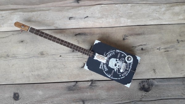 Gallery cigar box guitar