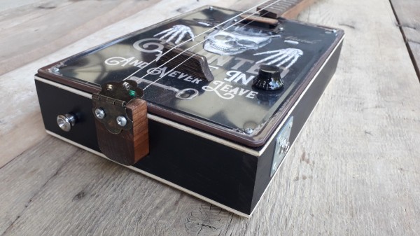 Gallery cigar box guitar