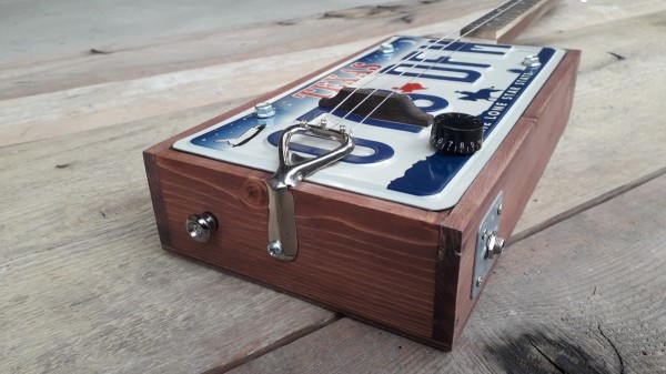 Gallery cigar box guitar